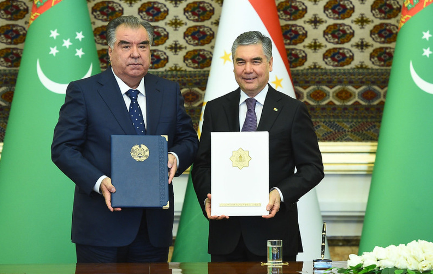 Заявление президента таджикистана. Гурбангулы Бердымухаммедов и Эмомали Рахмон.